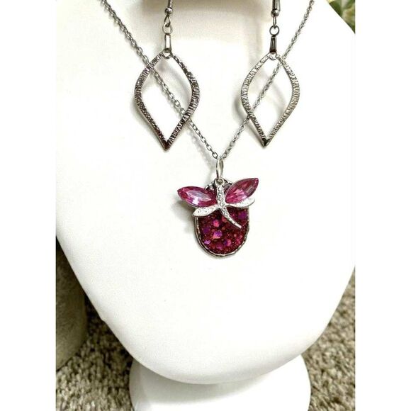 Pink Glitter Resin Dragonfly Irregular Stone Shaped Pendant Jewelry Set - Picture 1 of 4